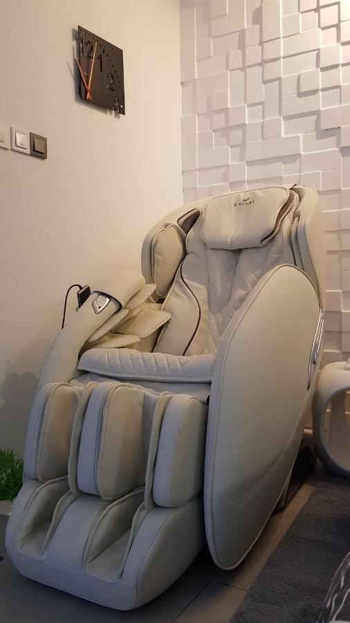 Apartment Plaza ----Wallbox 11Kw 16A ----- Private Spa- Jacuzzi, Infrared Sauna, Luxury Massage Chair, Parking, Entry With Pin 0 - 24H, Free Cancellation 24 Hours Before Check In Bród Kültér fotó